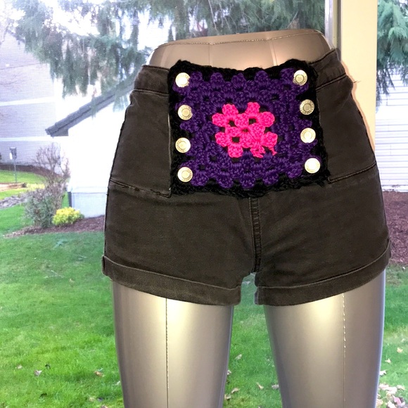 Women’s/Girl’s UPCYCLED HAND CRAFTED & CROCHETED RUE 21 Sz 7/8 Crochet Shorts - Picture 10 of 11